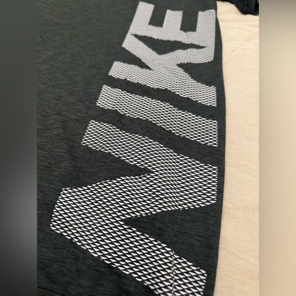 Nike Men's Breathe Top Short Sleeve Hyper Dry T-Shirt - Picture 5 of 5